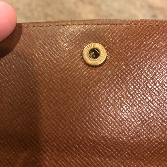 ❌SOLD❌Authentic Louis Vuitton Porte Elise wallet - Picture 3 of 8